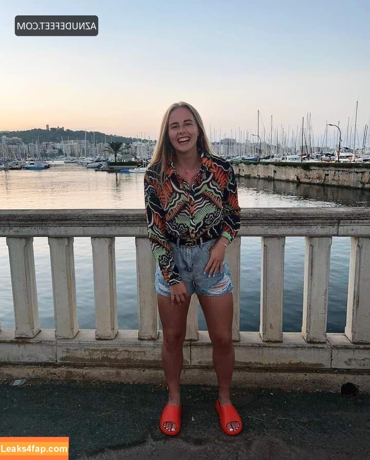 Hannah Hampton /  leaked photo photo #0001