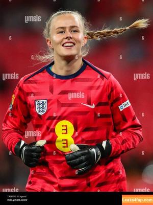 Hannah Hampton photo #0004