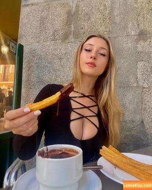 Hannah Hitchner photo #0008