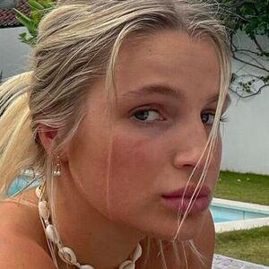 Hannah Orval photo #0006