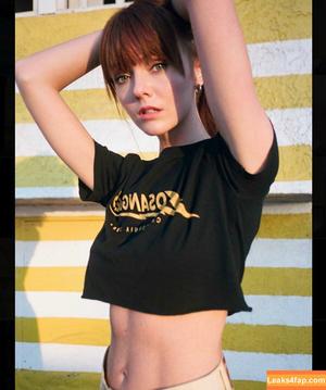 Hannah Rose May photo #0053