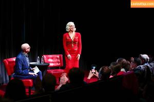 Hannah Waddingham photo #0183