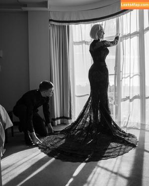 Hannah Waddingham photo #0197