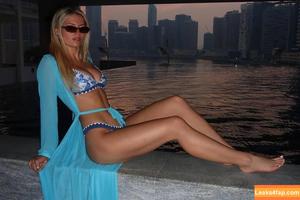 Hannah White photo #0191