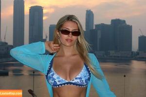 Hannah White photo #0192