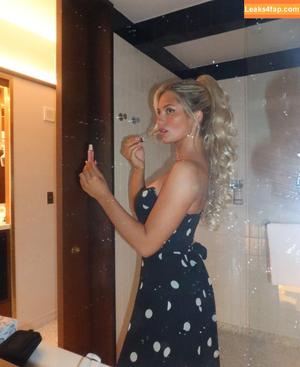 Hannah White photo #0210