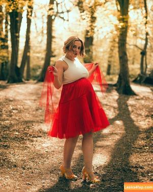 Hannah Witton photo #0003