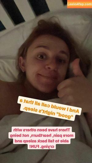 Hannah Witton photo #0005