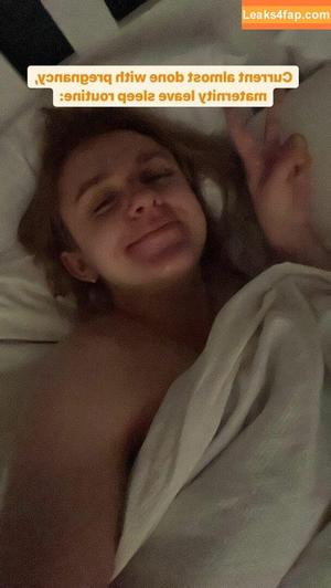 Hannah Witton photo #0007