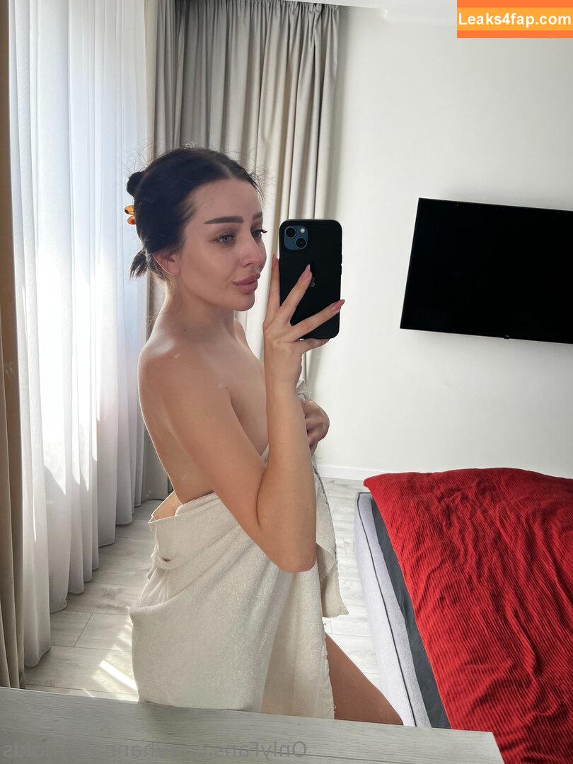 hannareynolds / hannahereynolds leaked photo photo #0095