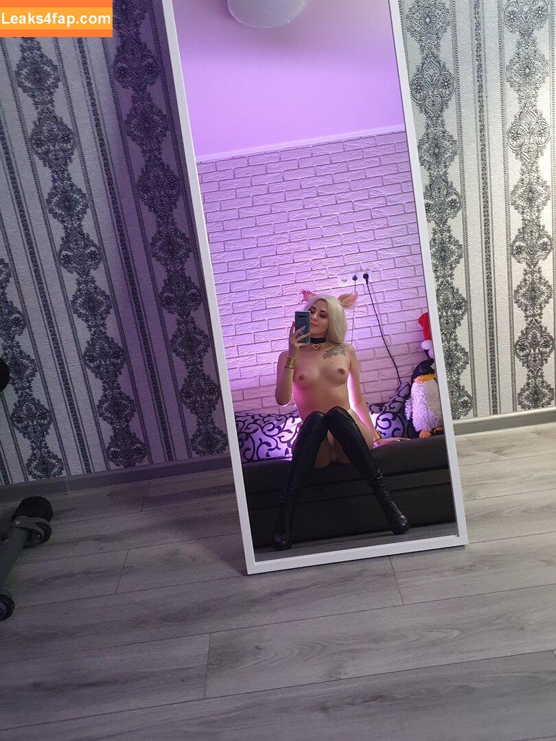 happy_manek /  слитое фото фото #0266