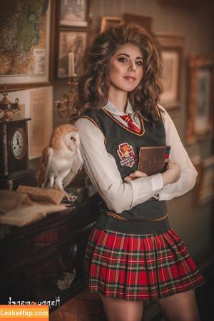 happy_manek photo #0228