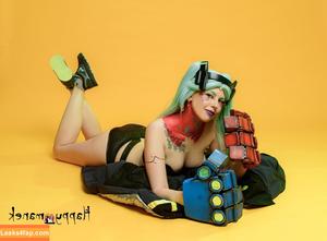 happy_manek photo #0395