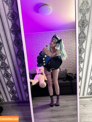 happy_manek photo #0408