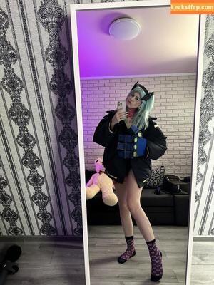 happy_manek photo #0495