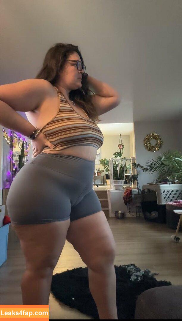 happyhips / GoldustWoman79 / LoveDarlababy79 / canadiancakes / canadianjlo / happyhipsunderwear / sweetcaroline79 leaked photo photo #0002