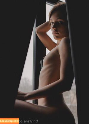 hareniks photo #0761