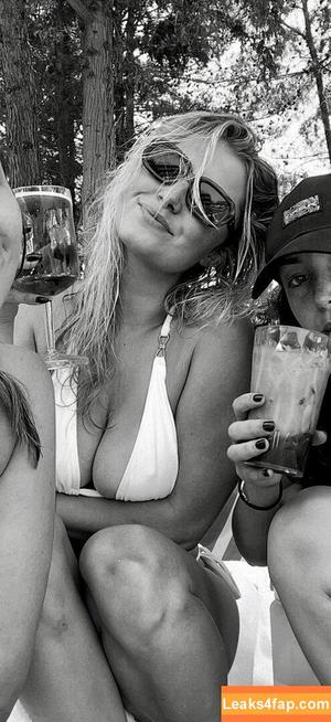 Hari Beavis photo #0211