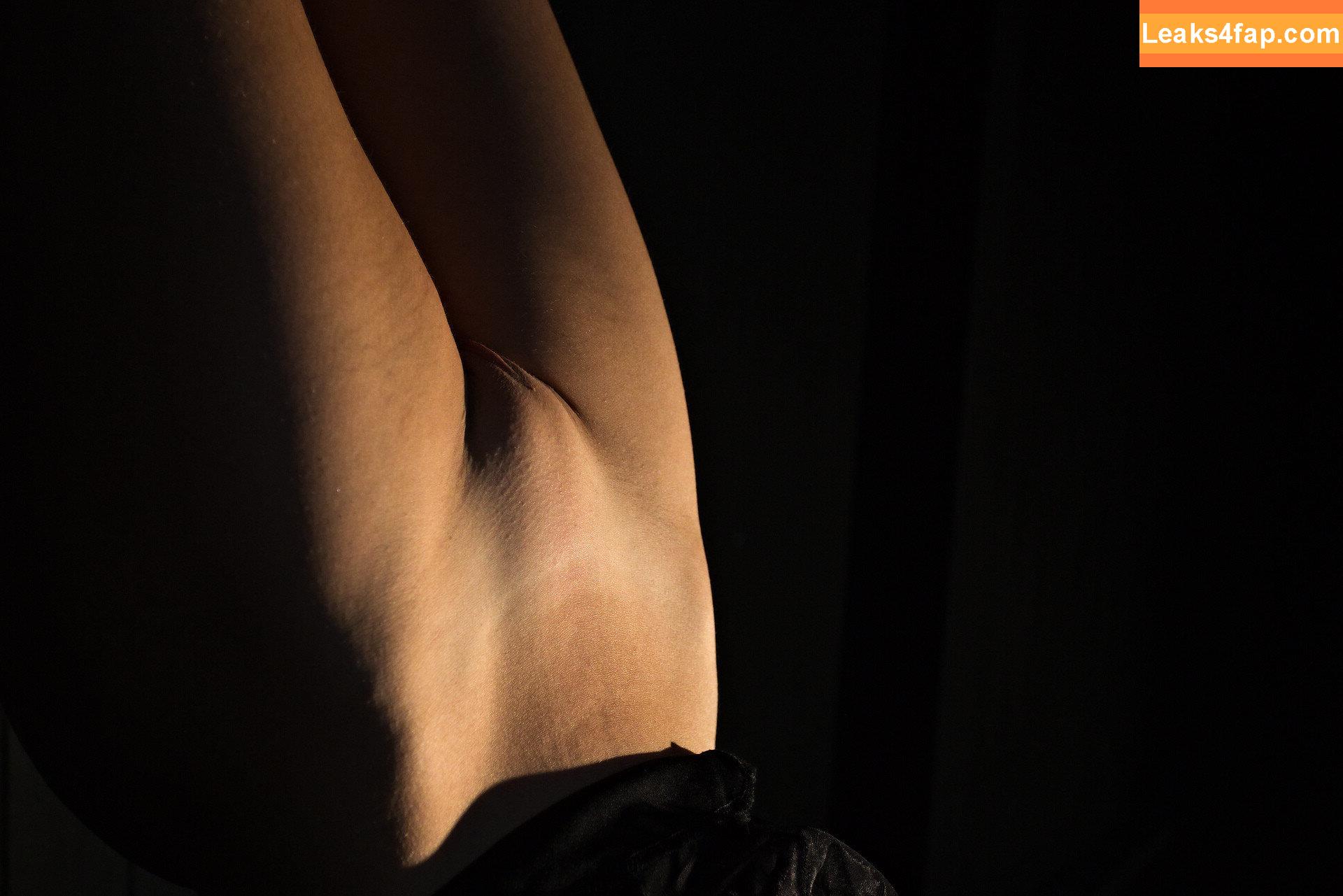 Haritini Taktikou / hariitiinii / pole dancer leaked photo photo #0007