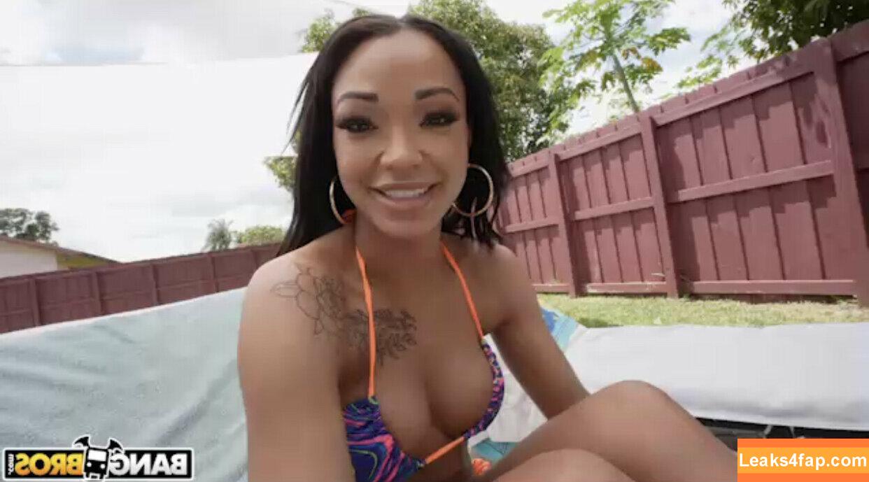 Harley Dean / TooooMuchAtOnce / harleydean / realharleyydean leaked photo photo #0384