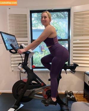 Harley Quinn Smith фото #0023