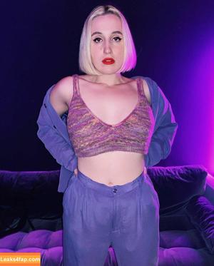 Harley Quinn Smith photo #0049
