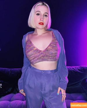 Harley Quinn Smith photo #0050