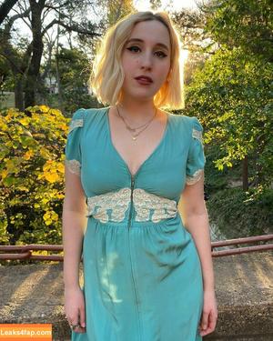 Harley Quinn Smith photo #0055