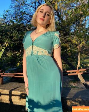 Harley Quinn Smith photo #0056