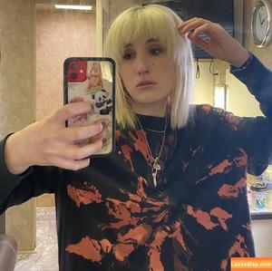 Harley Quinn Smith photo #0060