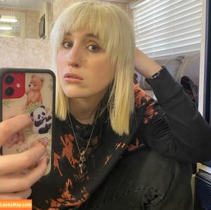 Harley Quinn Smith photo #0062
