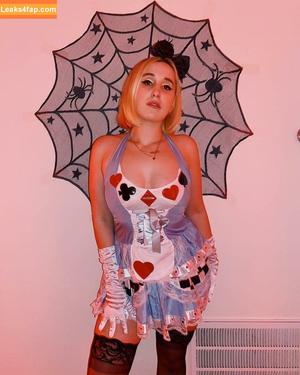 Harley Quinn Smith photo #0072