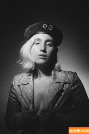 Harley Quinn Smith photo #0079