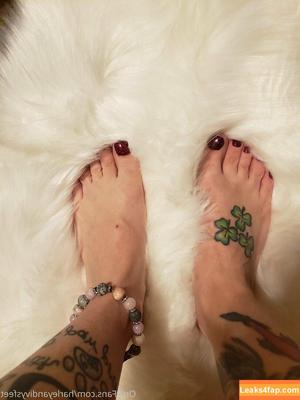 harleyandivysfeet photo #0002