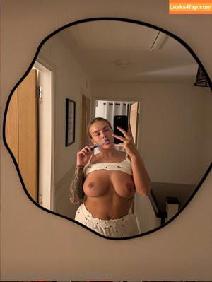 Harriet Barnes photo #0086