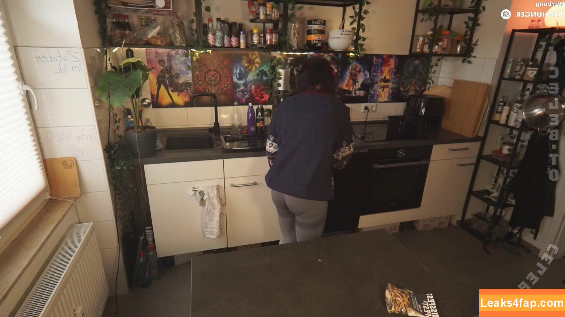 Haselnuuuss / https: leaked photo photo #0095