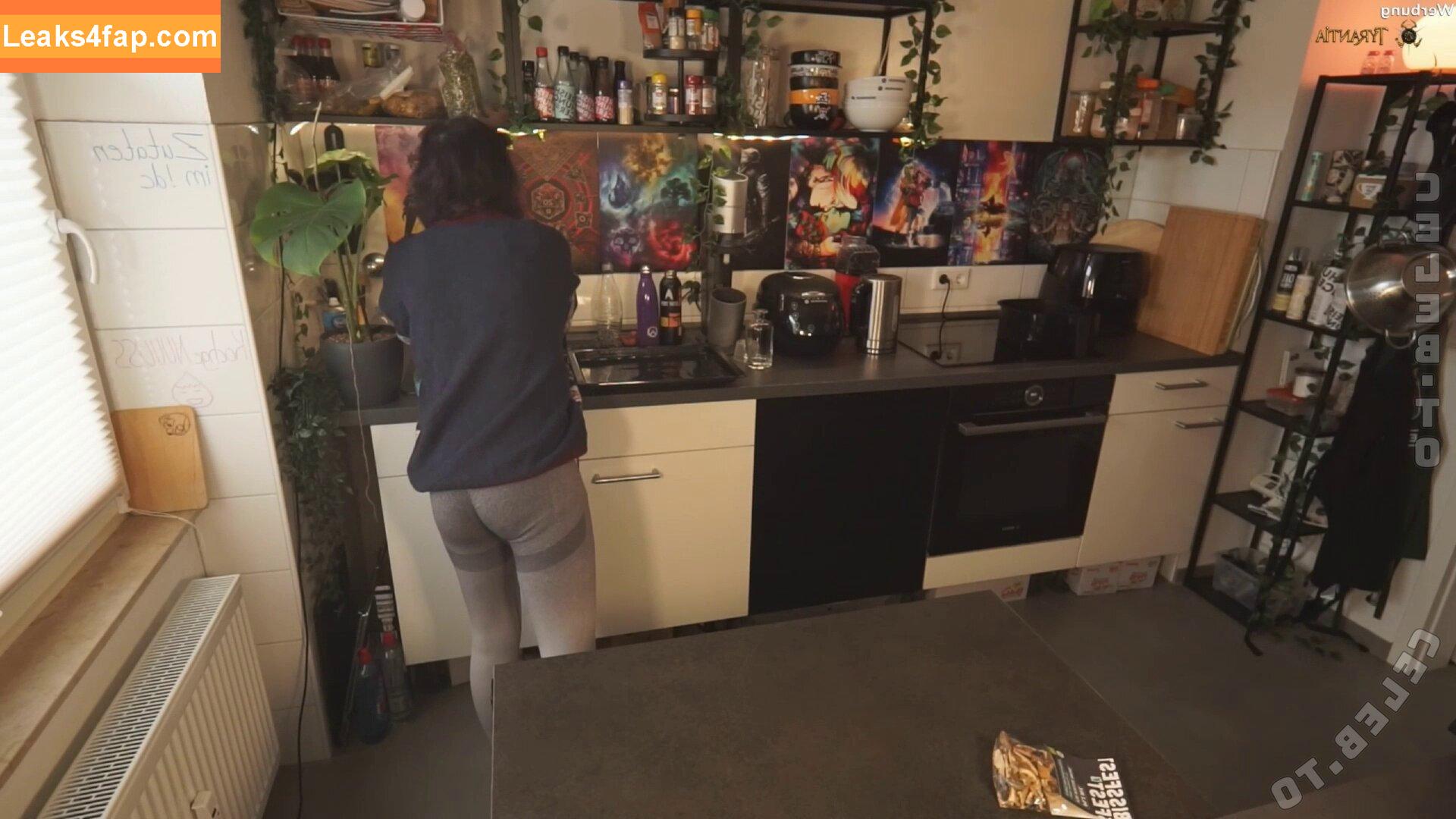 Haselnuuuss / https: leaked photo photo #0100