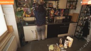 Haselnuuuss photo #0105