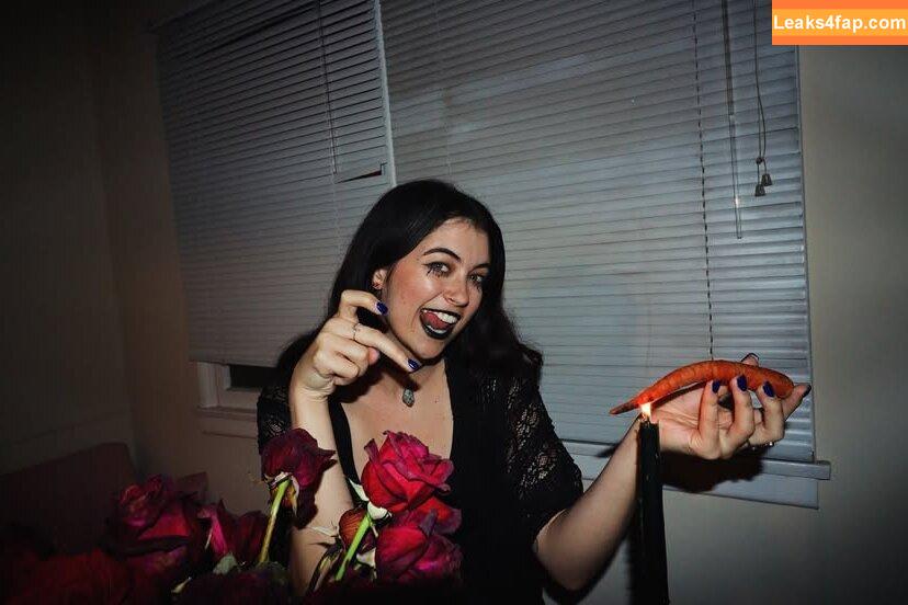 Haunted Hippie / Kylie Roseanne / hauntedhippiehorror leaked photo photo #0001