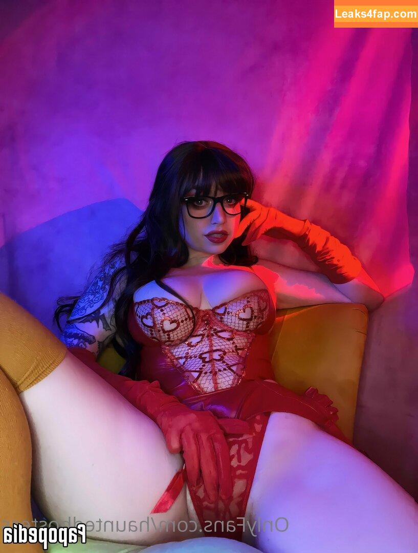 hauntedquinn / hayleyquinnx leaked photo photo #0058