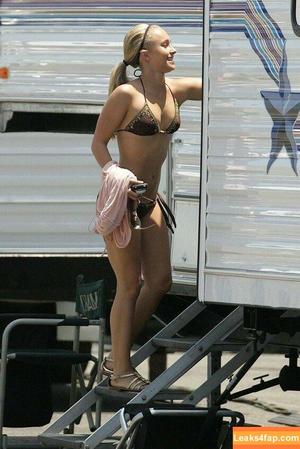 Hayden Panettiere фото #0022