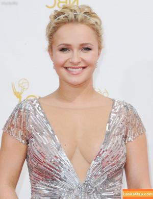 Hayden Panettiere фото #0452