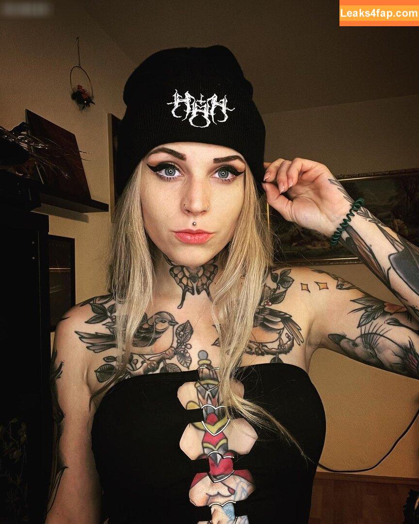 hc_x_owl /  leaked photo photo #0049