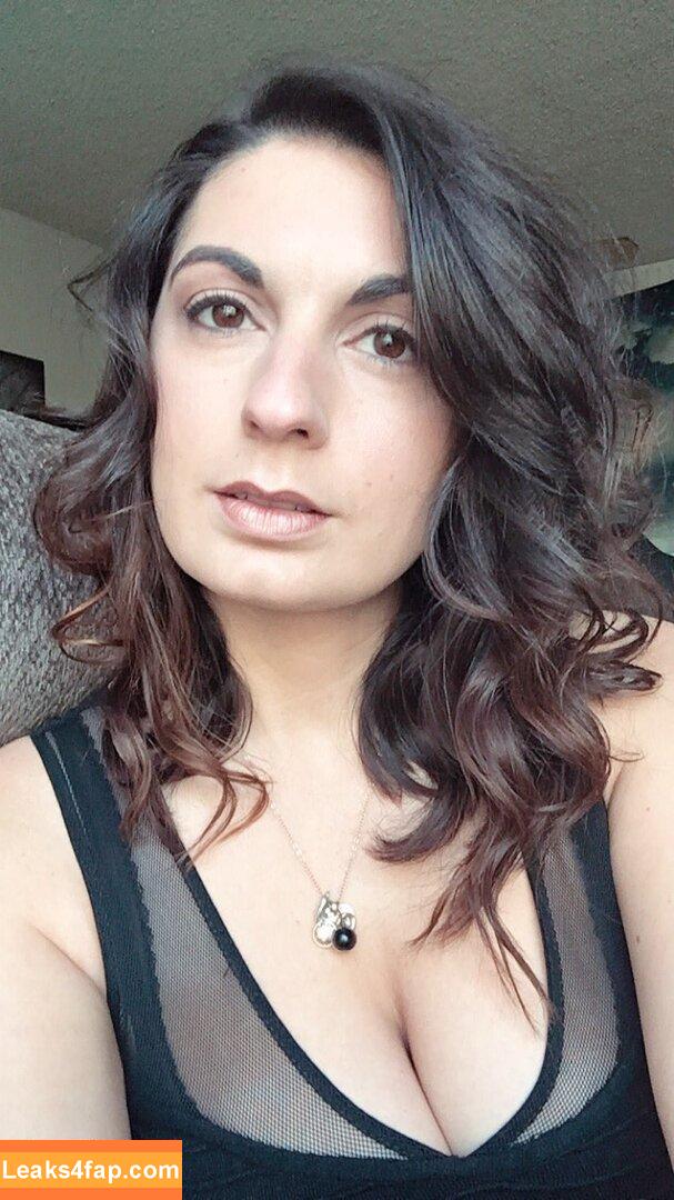 Heatheralysebecker /  leaked photo photo #0019