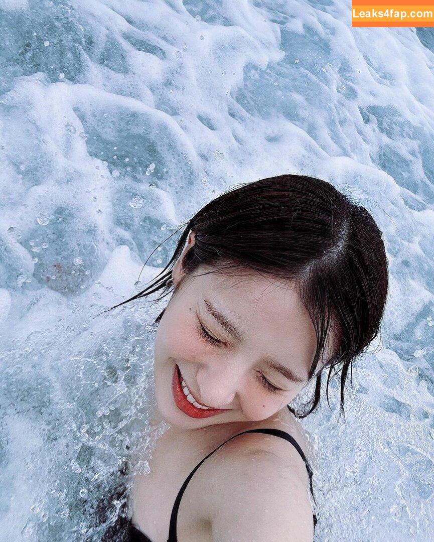 HeeJin (ARTMS / LOONA) / HeeJin (ARTMS / heejin_theworld leaked photo photo #0002