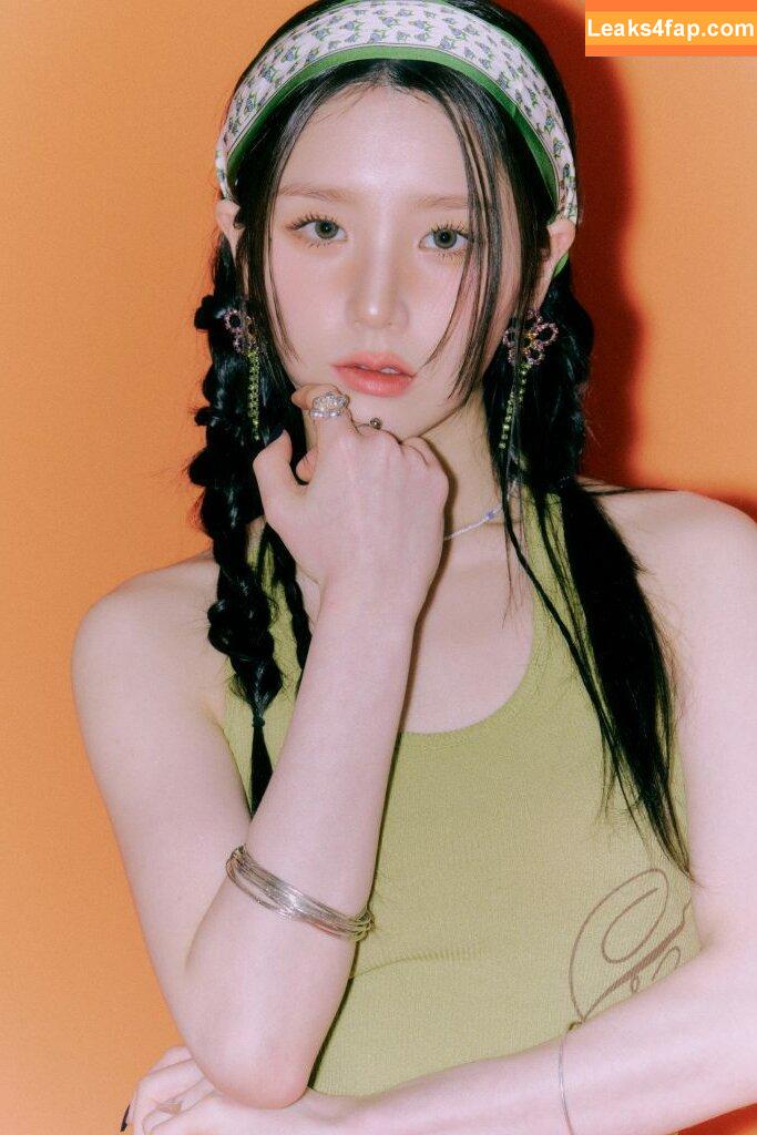 HeeJin / heejin_theworld leaked photo photo #0025