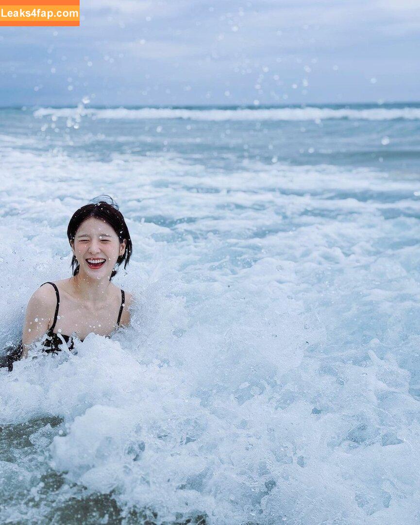 HeeJin / heejin_theworld leaked photo photo #0069