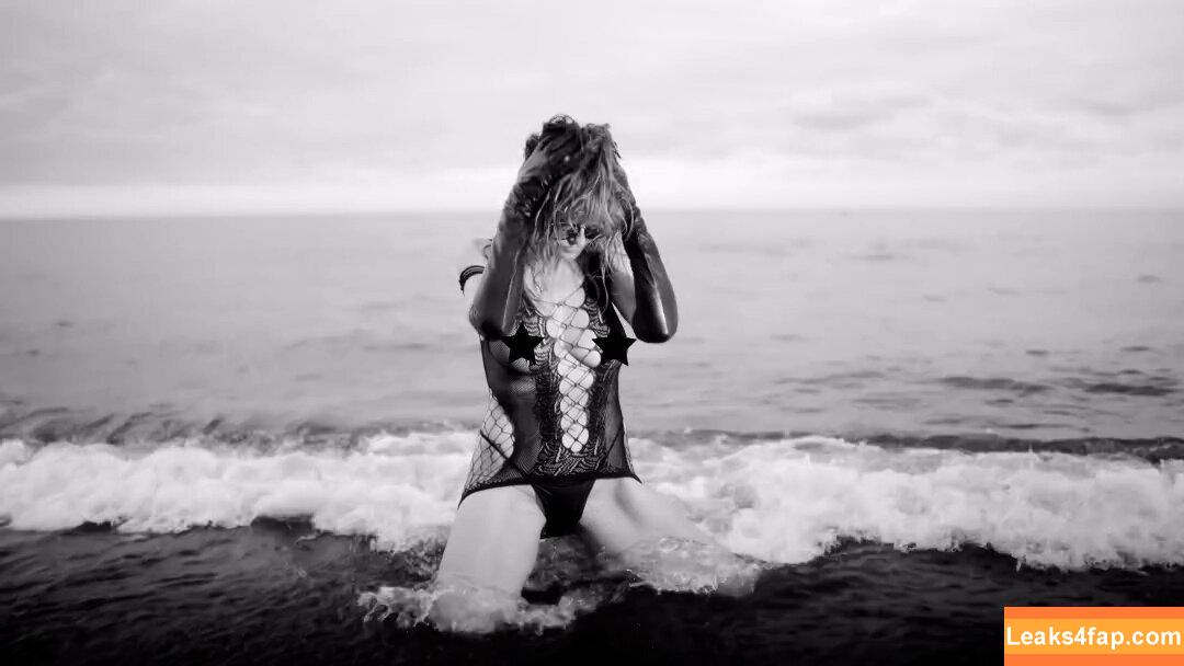 Heidi Klum / heidiklum / https: leaked photo photo #1065