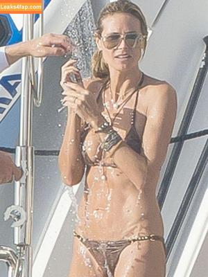 Heidi Klum photo #4200