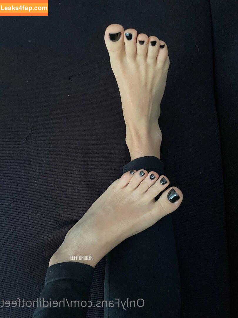 Heidihotfeet /  leaked photo photo #0011